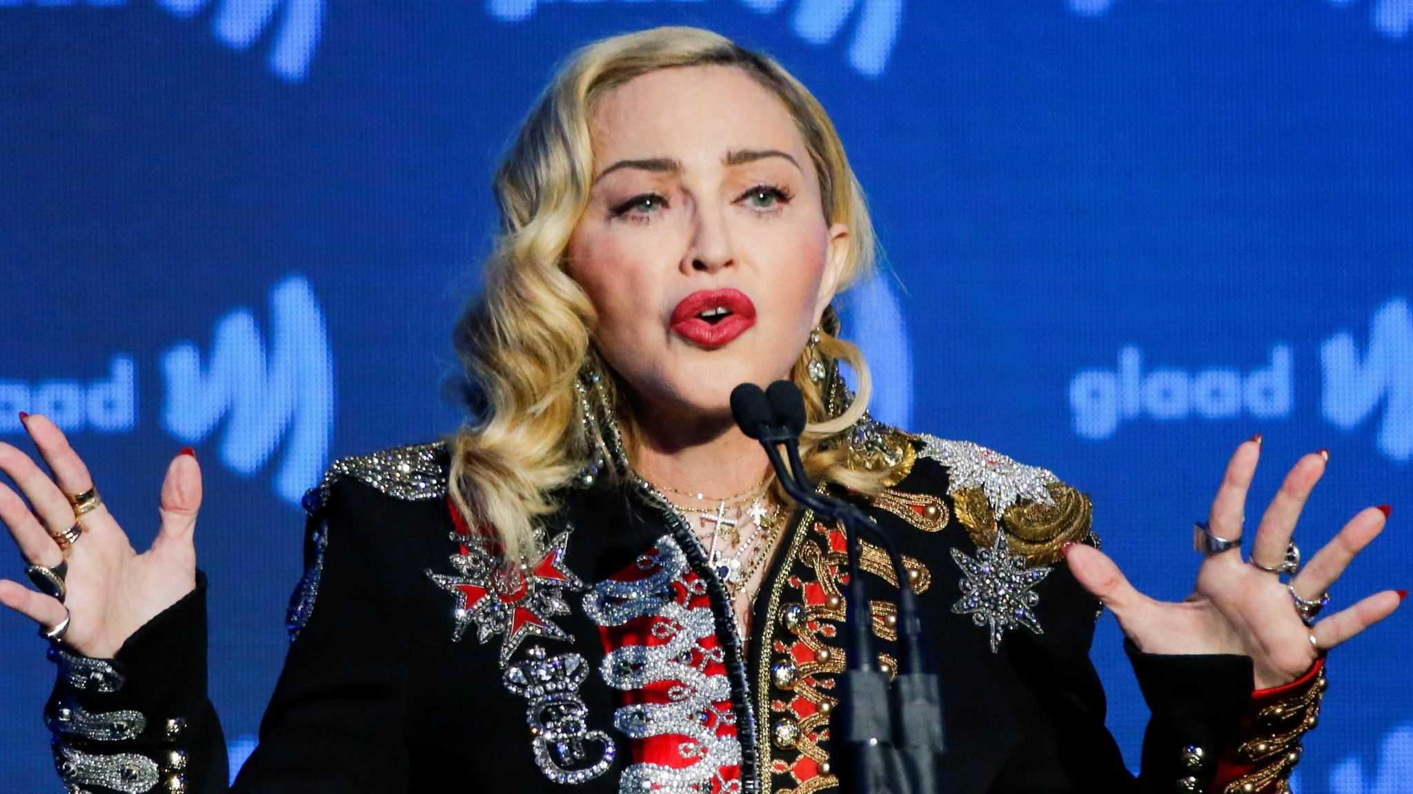 Madonna 'deeply sorry' for cancelling London show
