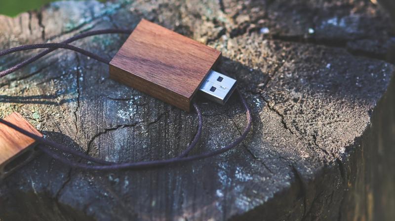 How to securely use USB flash drives