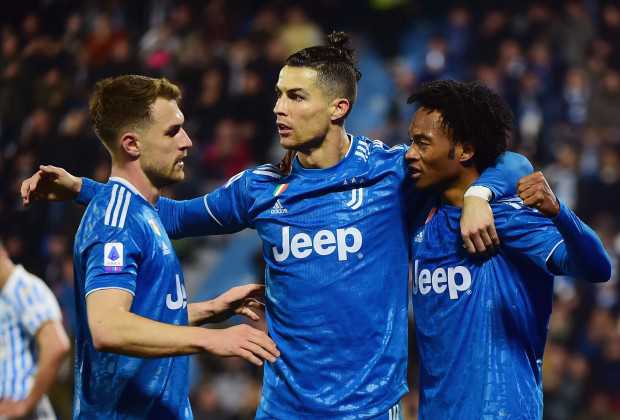 Red-Hot Ronaldo Sends Juve Four Points Clear