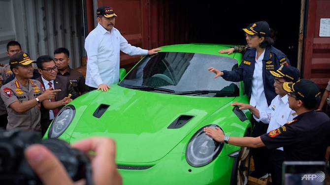 Tax trouble: Indonesia's high class car 'owners' cry foul