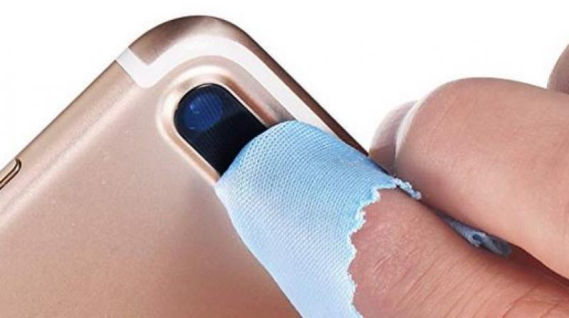 Coronavirus prevention tip: Hold your phones clean, in 10 easy steps