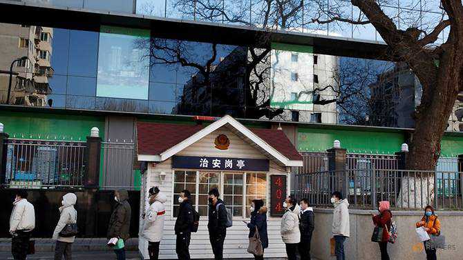 China reviews zero locally transmitted COVID-19 cases outside Hubei