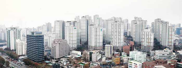 Seoul Apartment Prices Drop Further