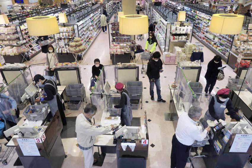 Seiyu to pay special bonus to store staff working during pandemic