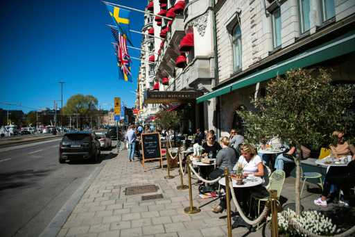 Sweden cracks down on bars as crowds flout coronavirus rules