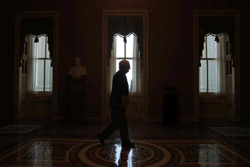 U.S. Senate risks a return Monday but House stays away