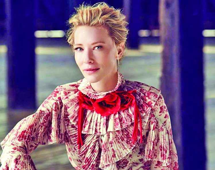 Blanchett reveals 'a tiny chainsaw accident'