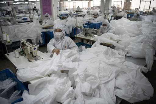 China's professional output continues slow recovery from virus hit