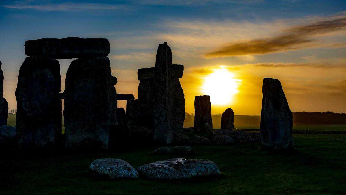 Witness history: How exactly to watch the summertime solstice live from Stonehenge