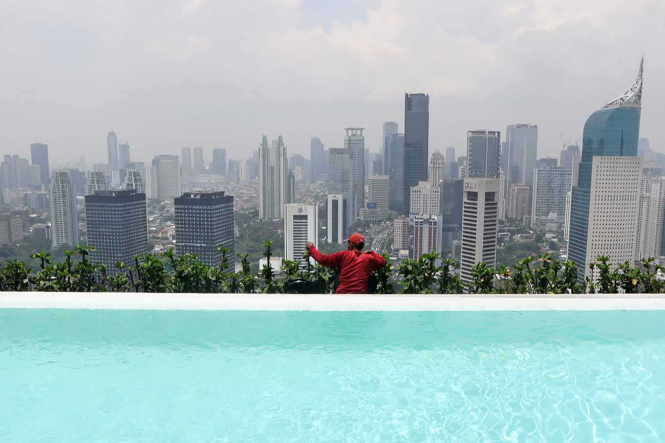 Clouds thicken above Indonesia’s financial growth as uncertainties persist