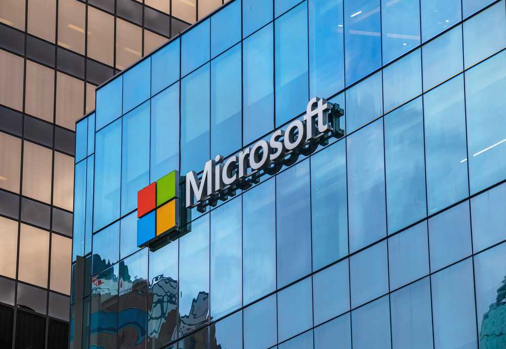 Microsoft ends game streaming, teams up with Facebook