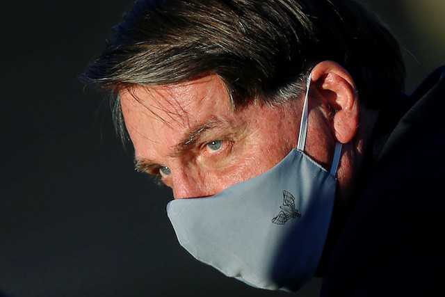 Brazil judge orders Bolsonaro to wear a mask because of COVID-19