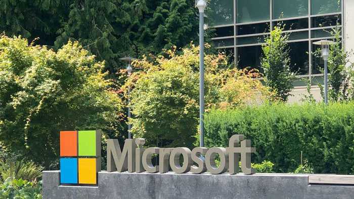Microsoft to Close Physical Retailers, Take US$450 Million Hit