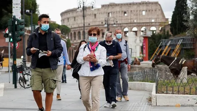 Face masks become mandatory in Rome as COVID-19 cases rise