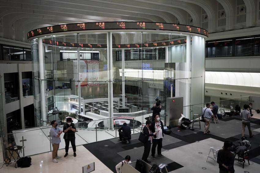Fujitsu still investigating reason behind Tokyo STOCK MARKET outage, says CEO