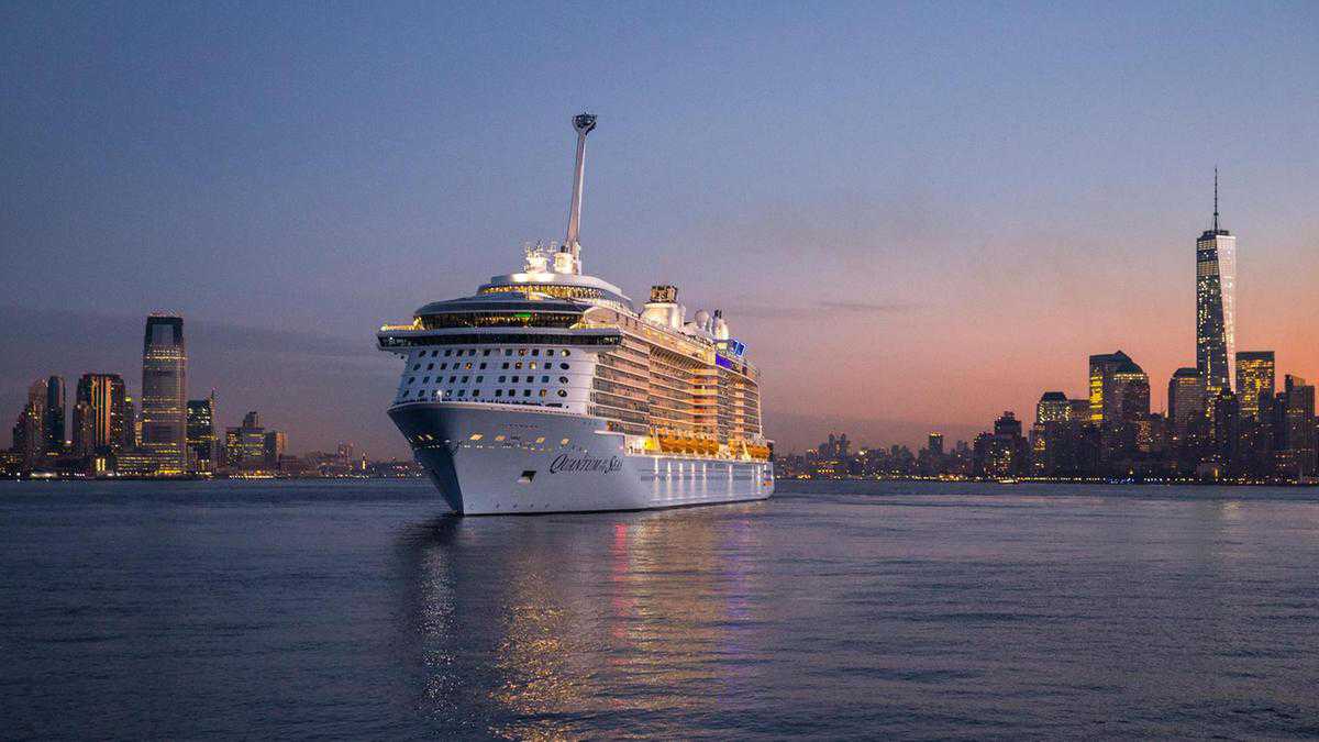 Singapore launches luxury cruises to nowhere