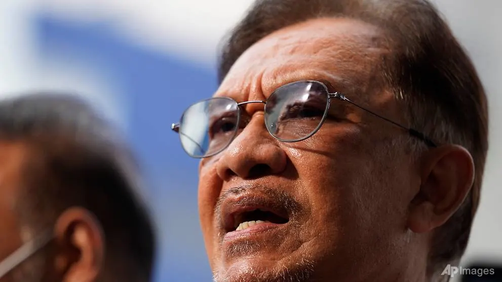 Anwar demands bipartisan effort in upcoming Malaysia budget to implement strategies against COVID-19