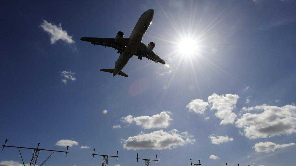 Airlines will have to cut more jobs to preseve cash, Iata says