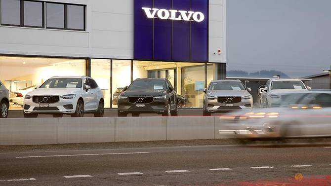 Volvo recalls 54,000 US vehicles for air bag defect associated with one death