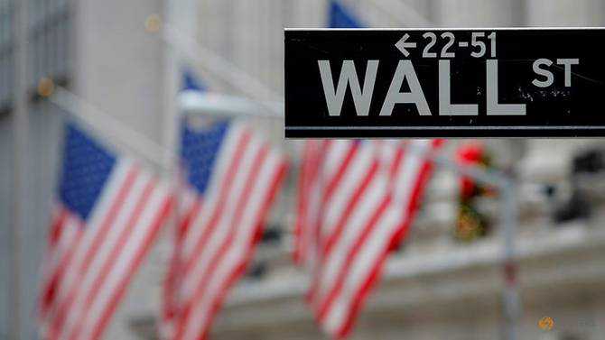 Most Wall Street workers to get lower 2020 bonuses: study