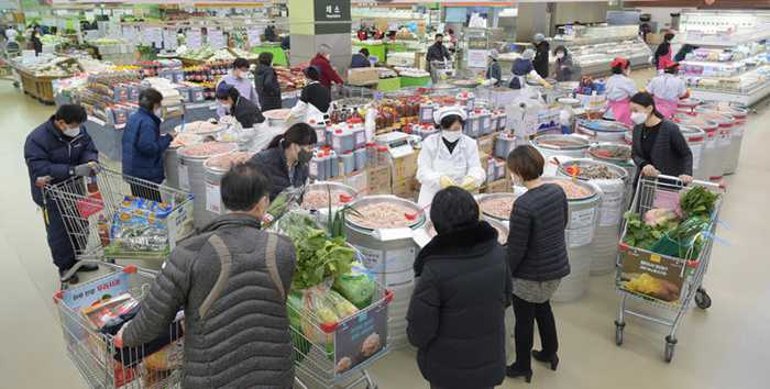 Poor Koreans Can't Afford Healthier Food