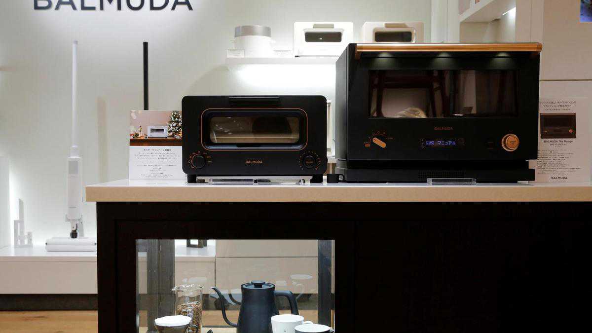 Shares of $230 Japanese toaster maker double found in Tokyo IPO