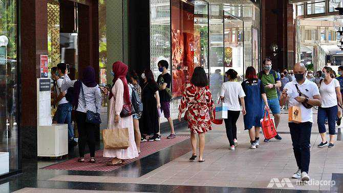 Singapore's core inflation declines to -0.1% in November as retail cost falls