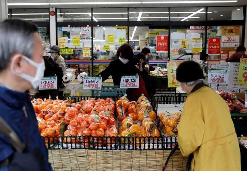 Japan's consumer prices fall at decade-fast speed, adding to deflation fears