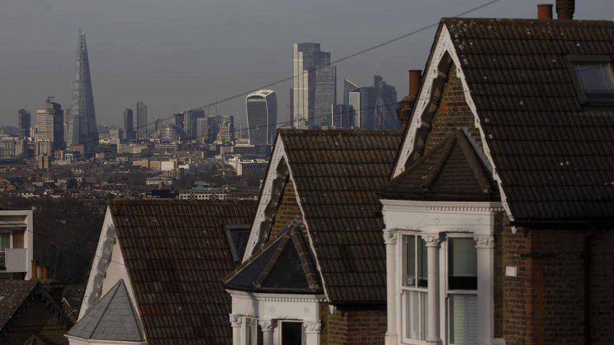 Britain’s housing marketplace boom runs away of steam