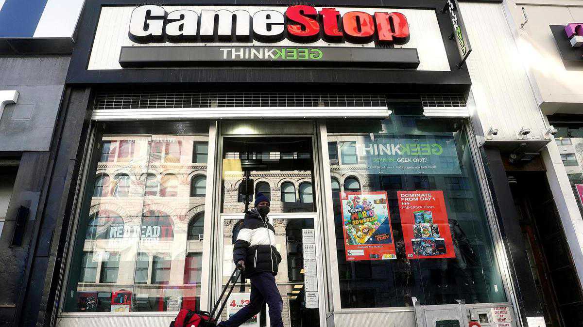 GameStop, AMC gain after Robinhood lifts trading curbs