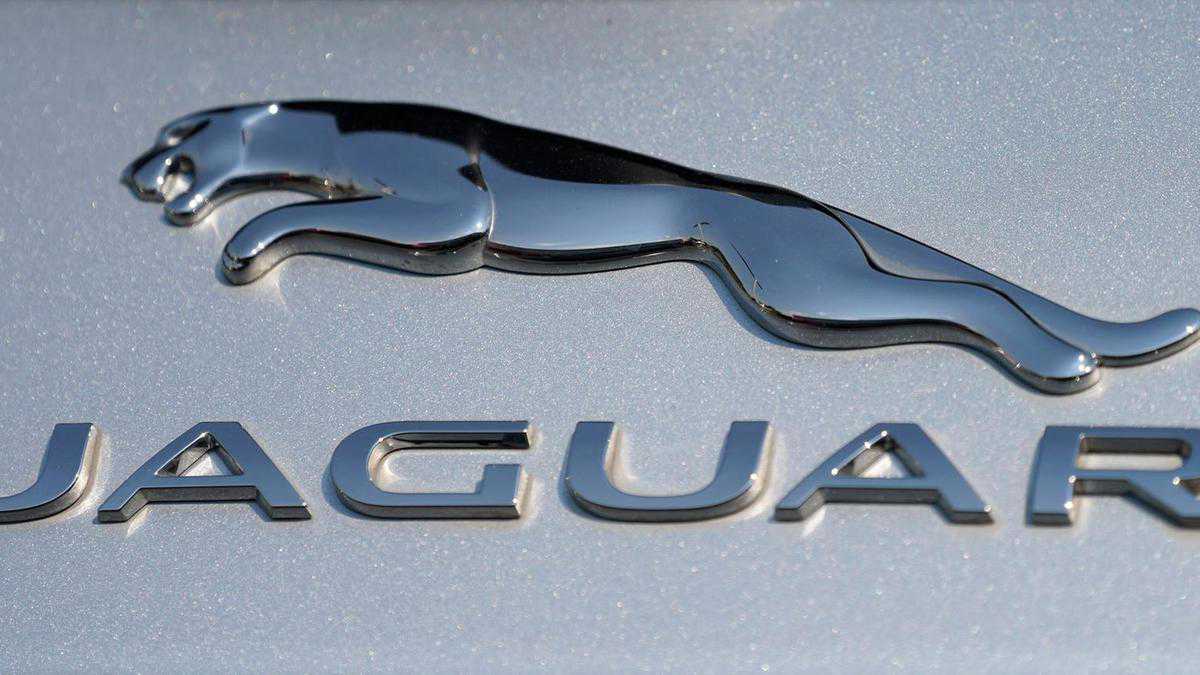 Jaguar programs to only make electric cars by 2025