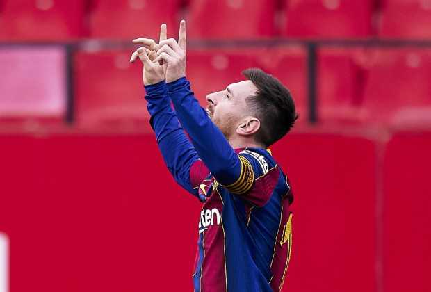 Magical Messi Helps Barca Overtake Real