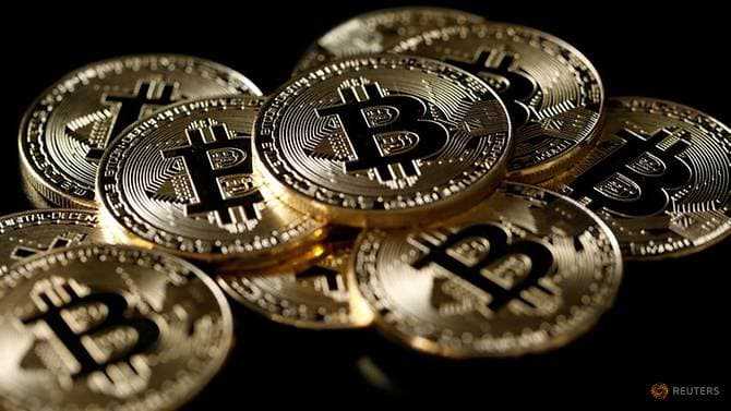 Bitcoin falls 5.84% to US$43,418