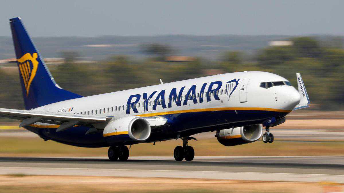Ryanair's CEO urges Uk holidaymakers to book summer flights