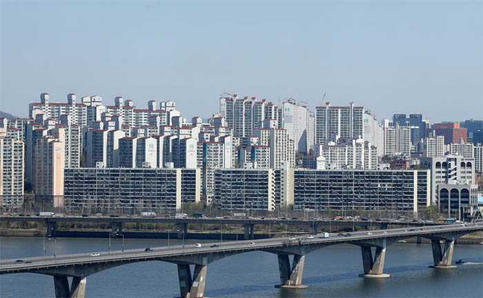 Average Apartment Price in Seoul Surpasses W1.1 Billion