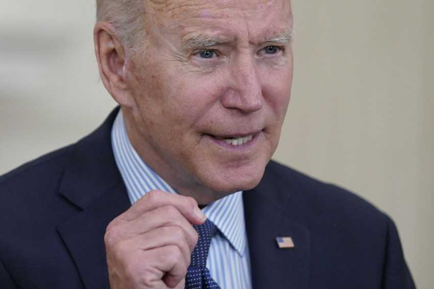Biden aims to vaccinate 70% of American parents by July 4