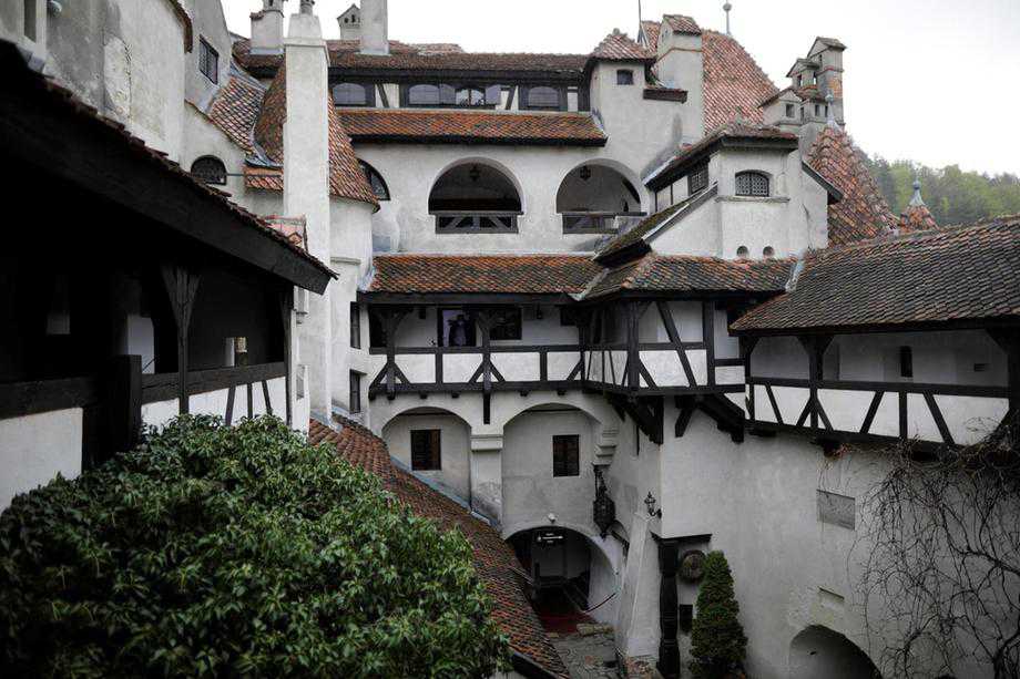 Romanian 'Dracula's castle' lures in tourists with free Covid-19 vaccines