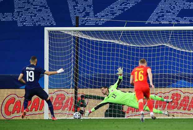 Benzema Misses Penalty On France Return