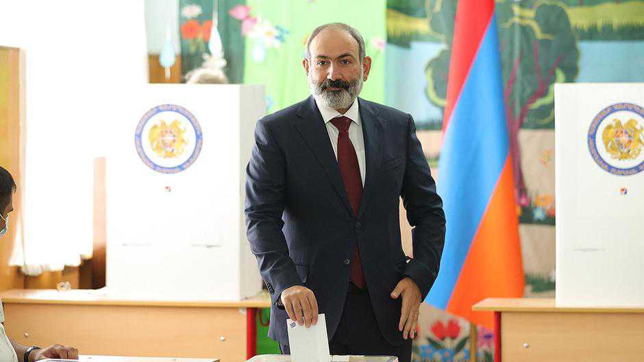 Armenia PM claims early victory in snap polls