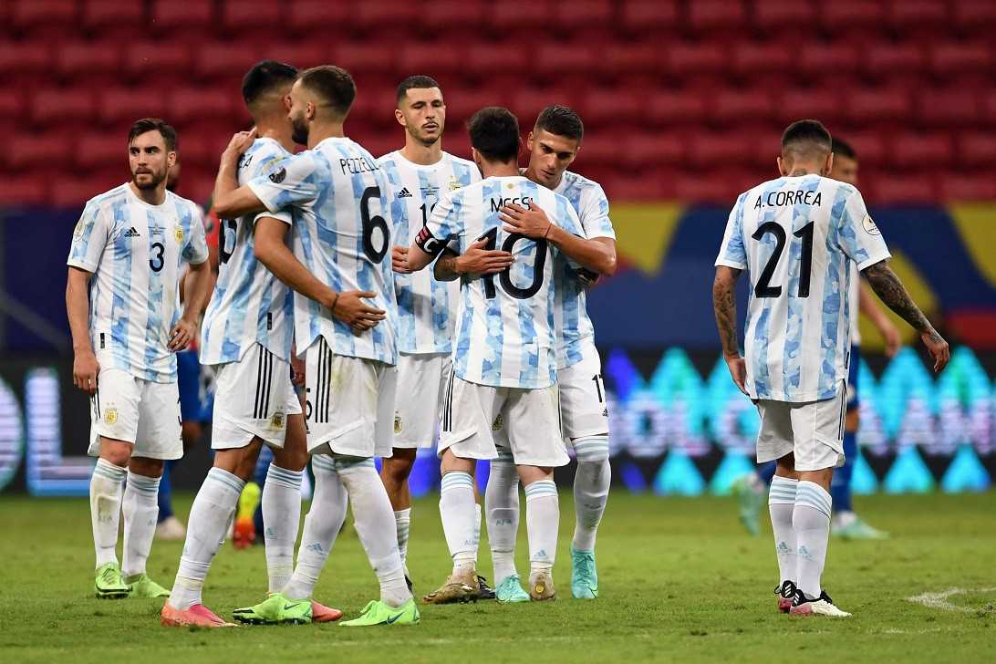 Argentina, Chile to Copa America quarter-final