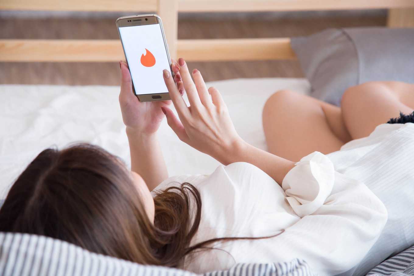 Tinder adds new features as love seekers stay virtual