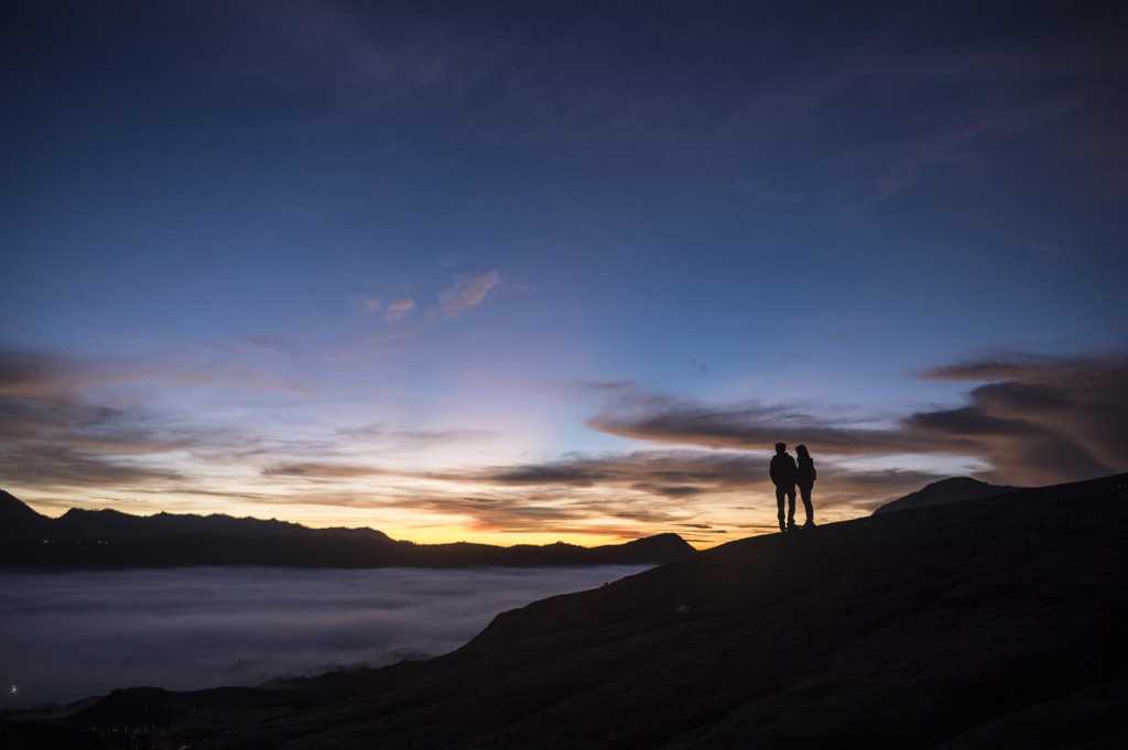 Thousands climb Tengger volcano for ritual sacrifice