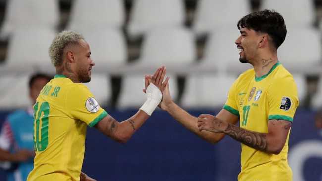 Brazil survive late Chile onslaught to reach Copa semi-final