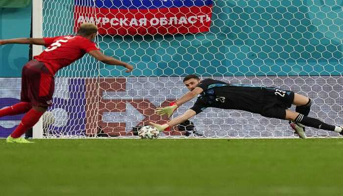 Simon saves lift Spain past Swiss on penalties to reach semi-finals