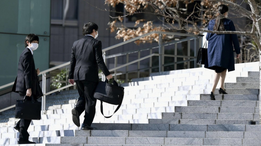 80% of university seniors in Japan secure job offers