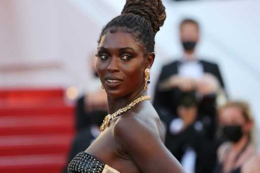 Gem thieves rob Hollywood star at Cannes film festival