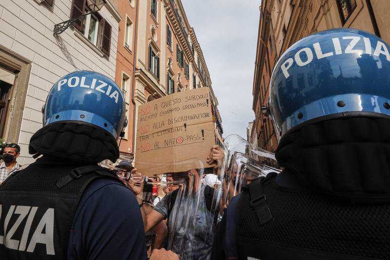 Italian police arrest alleged mafia 'godmother' of crime