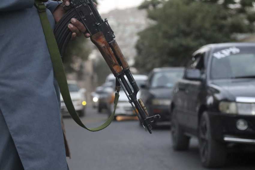 Taliban block Kabul airport to most as foreign airlifts wane