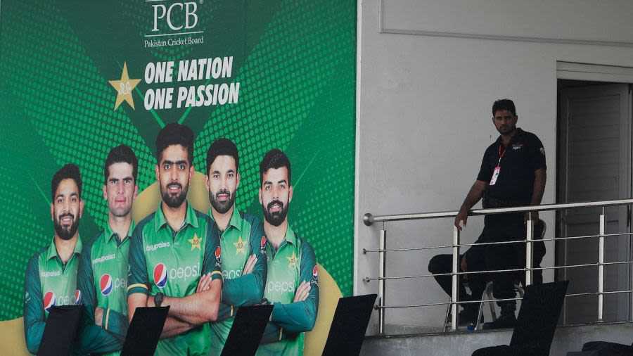 Security alert: New Zealand call off Pakistan tour minutes before first ODI