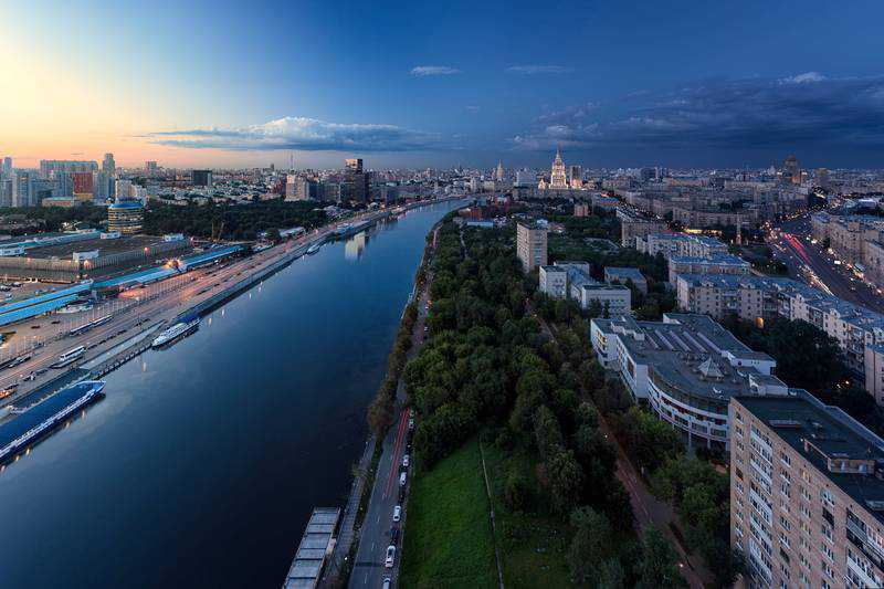 Russian tycoons make billions amid property market boom